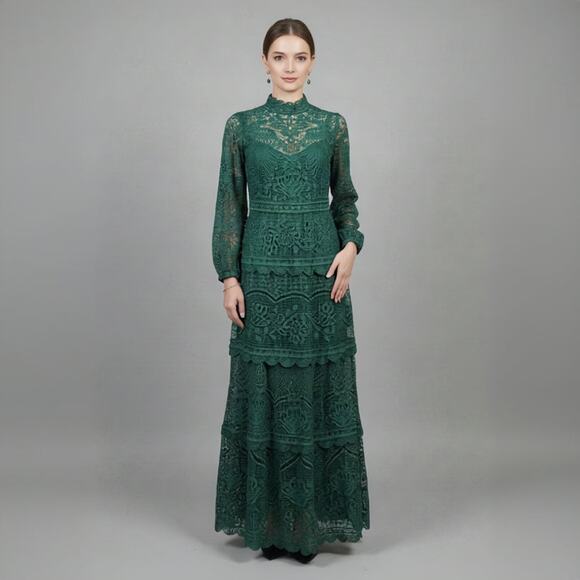 FARM Rio Dresses & Skirts - FARM Rio dark green guipure lace dress, size S